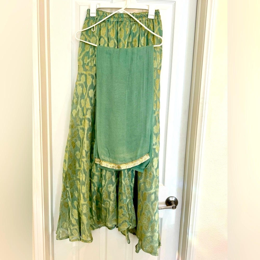 3 Piece Pakistani/Indian Sharara Outfit - Picture 6 of 8